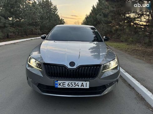 Skoda Superb 2018 - фото 25