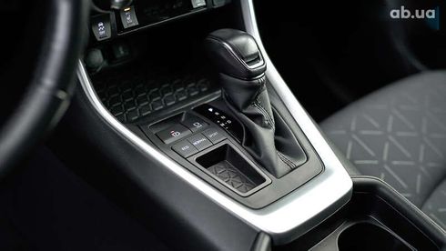 Toyota RAV4 2021 - фото 25