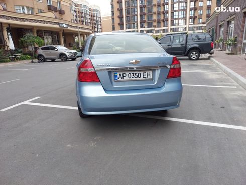Chevrolet Aveo 2008 голубой - фото 6