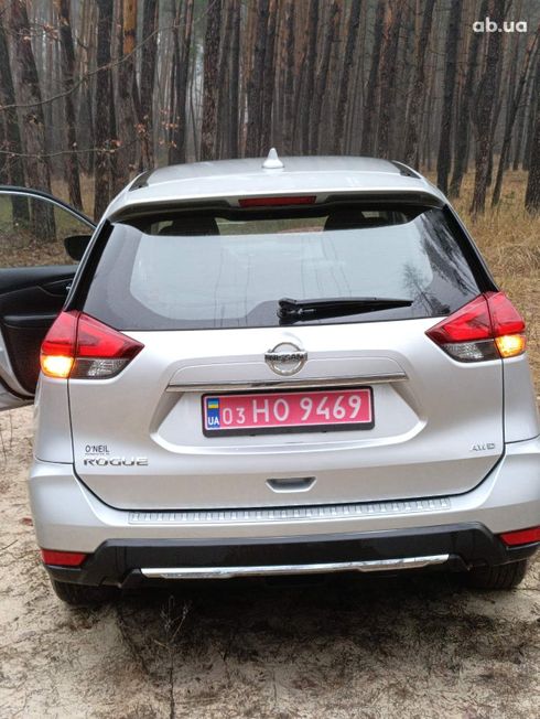 Nissan Rogue 2017 серебристый - фото 2
