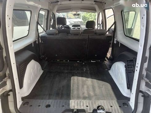 Renault Kangoo 2021 - фото 17