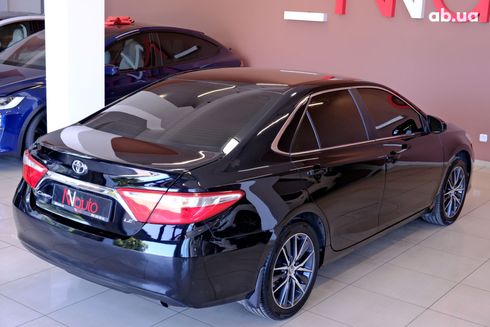 Toyota Camry 2018 черный - фото 5
