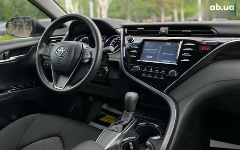 Toyota Camry 2018 - фото 13