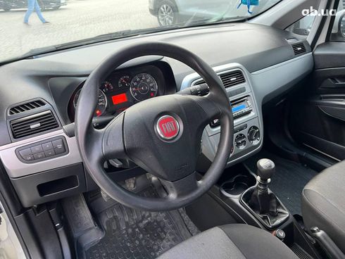 Fiat grande punto 2012 белый - фото 17