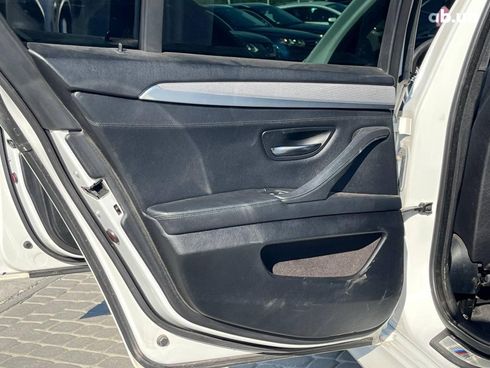 BMW 5 серия 2013 белый - фото 32