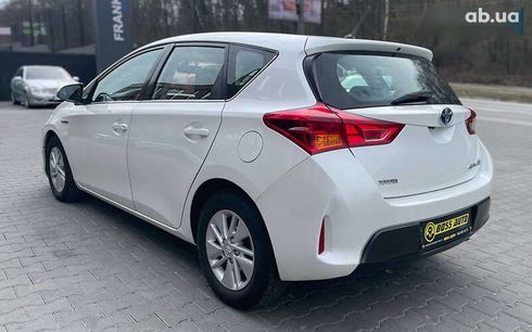 Toyota Auris 2014 - фото 4