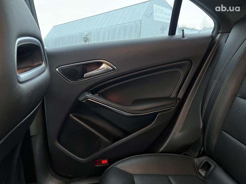Mercedes-Benz CLA-Класс 2018 серый - фото 39
