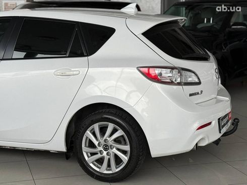 Mazda 3 2013 белый - фото 9
