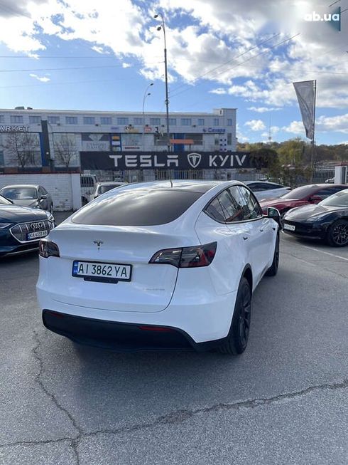 Tesla Model Y 2023 - фото 9