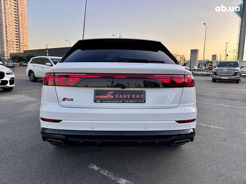 Audi Q8 2023 - фото 3