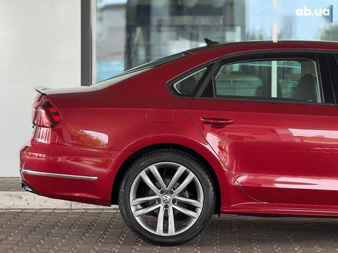 Volkswagen Passat 2017 - фото 13