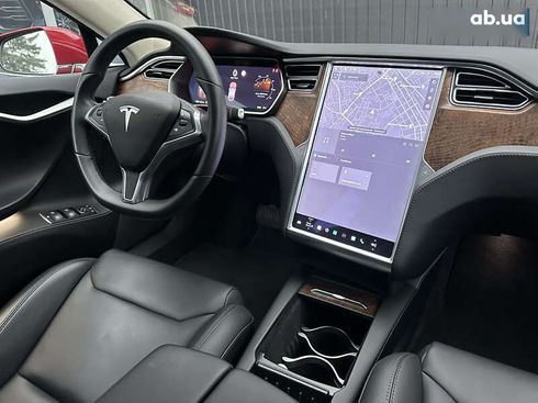 Tesla Model S 2018 - фото 16