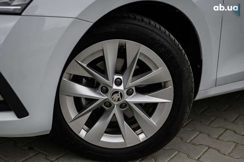 Skoda Octavia 2021 - фото 11