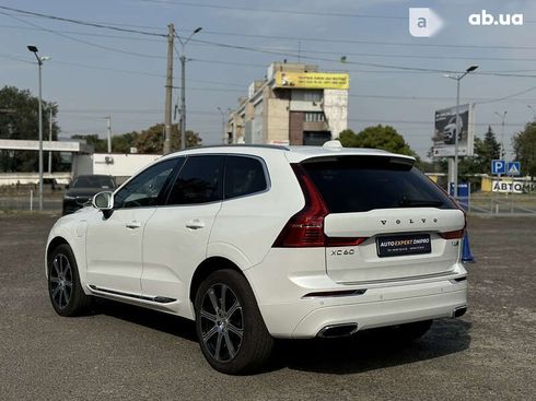 Volvo XC60 2020 - фото 9