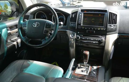Toyota Land Cruiser 2010 - фото 21