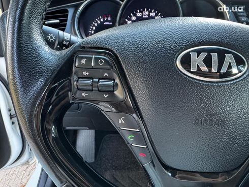 Kia Cee'd 2018 белый - фото 14