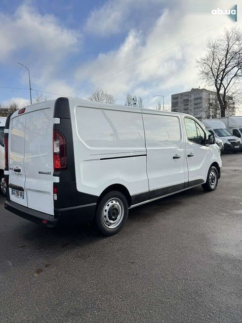 Renault Trafic 2021 - фото 11