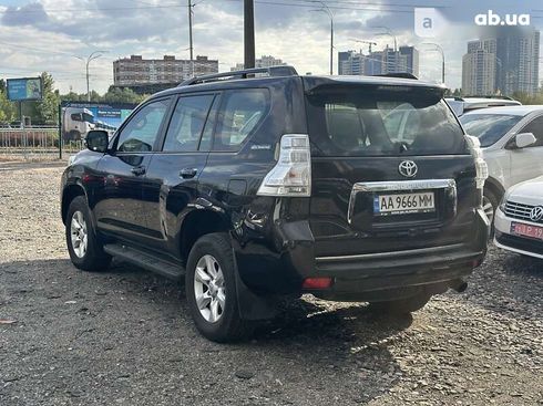 Toyota Land Cruiser Prado 2011 - фото 6