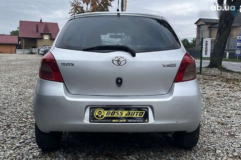 Toyota Yaris 2006 - фото 5