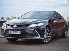 Продажа б/у Toyota Camry 2023 года - купить на Автобазаре