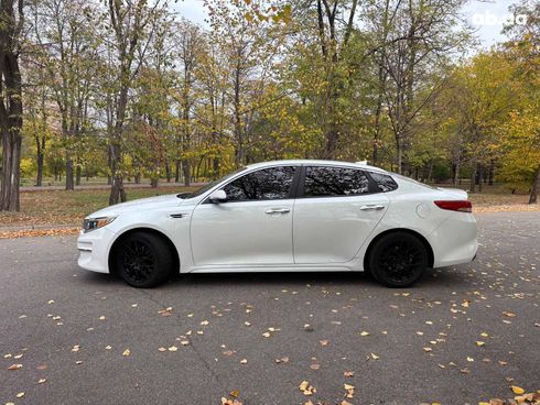 Kia Optima 2016 белый - фото 6