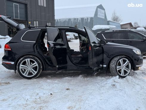 Volkswagen Touareg 2017 черный - фото 44