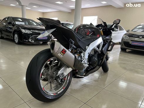 Aprilia RSV4 2019 черный - фото 11