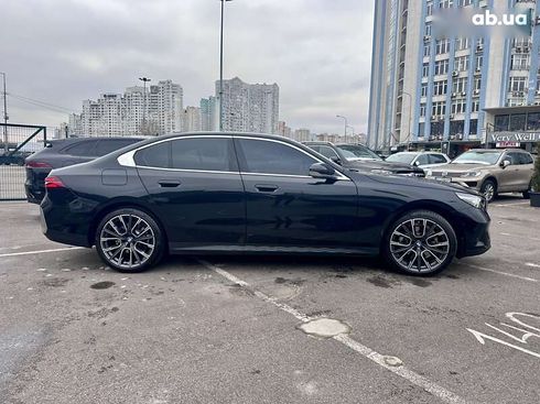 BMW 5 серия 2023 - фото 12