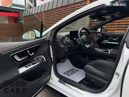 Mercedes-Benz EQE-Класс 2023 - фото 14
