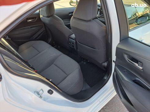 Toyota Corolla 2020 белый - фото 14