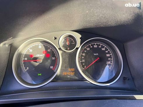 Opel Zafira 2011 - фото 12