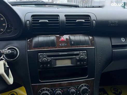 Mercedes-Benz C-Класс 2005 - фото 17