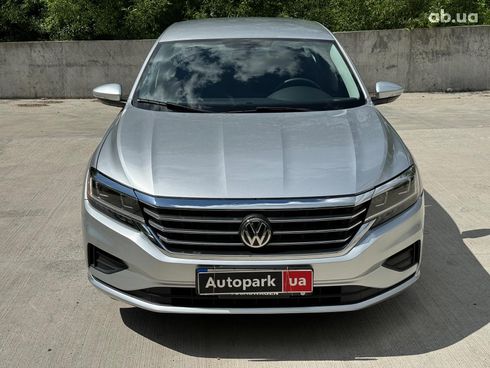 Volkswagen Passat 2020 серый - фото 2