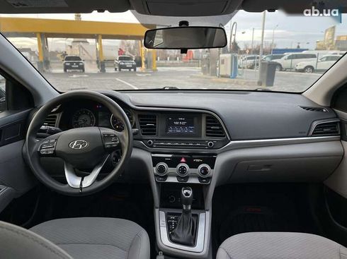 Hyundai Elantra 2018 - фото 15