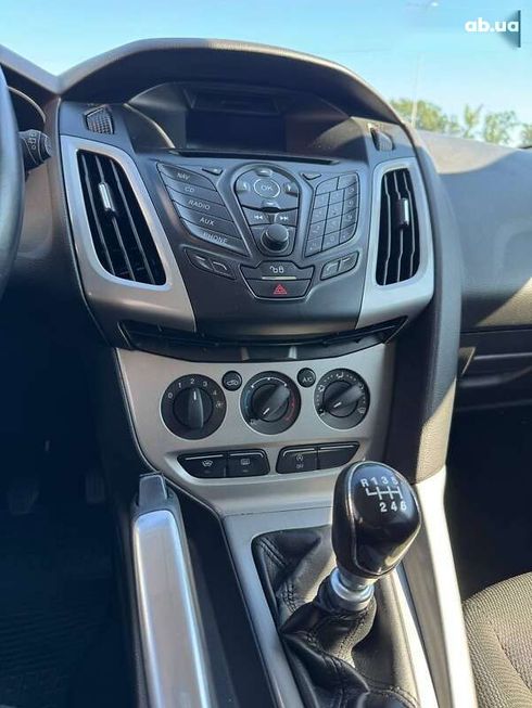 Ford Focus 2012 - фото 12