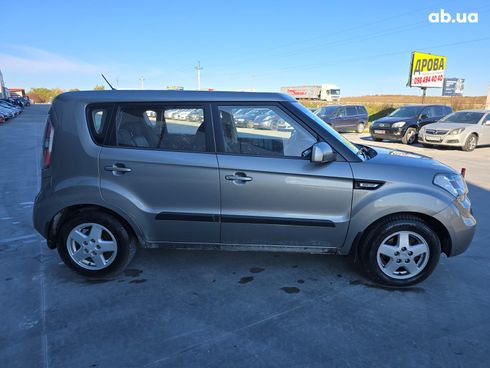 Kia Soul 2011 серый - фото 11