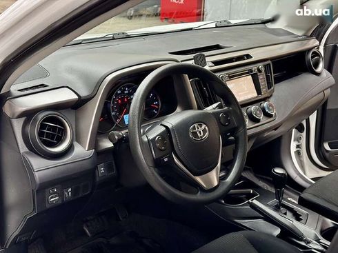 Toyota RAV4 2016 - фото 17