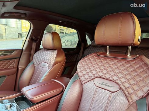 Bentley Bentayga 2021 - фото 20