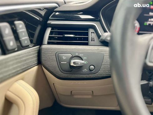 Audi A4 2022 - фото 23
