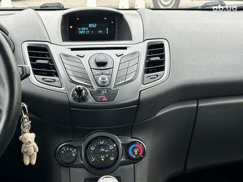 Ford Fiesta 2013 красный - фото 11