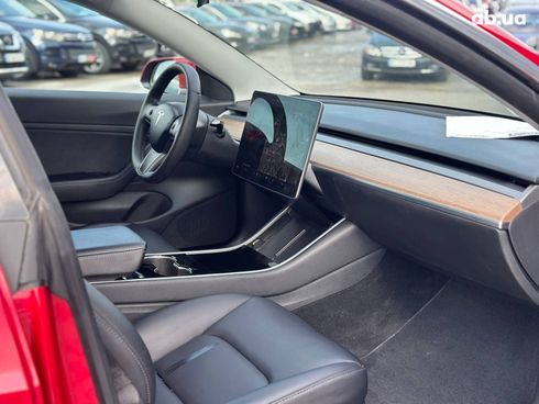 Tesla Model 3 2019 красный - фото 38