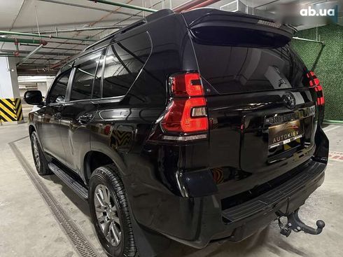 Toyota Land Cruiser Prado 2020 - фото 7