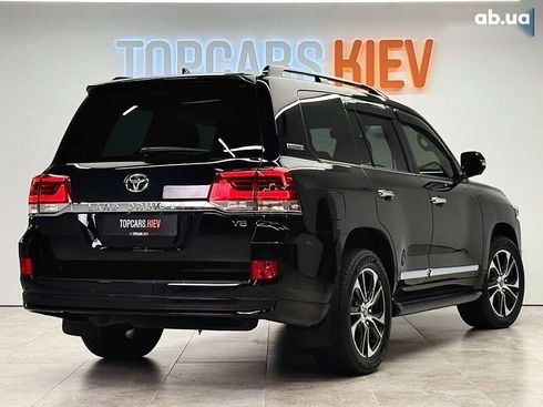 Toyota Land Cruiser 2020 - фото 12