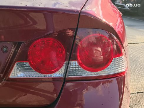 Honda Civic 2008 красный - фото 10