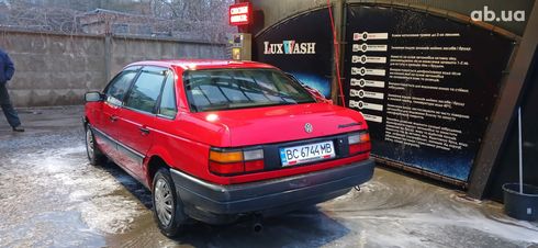 Volkswagen Passat 1991 красный - фото 5