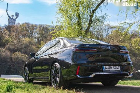 BMW i7 2022 - фото 6