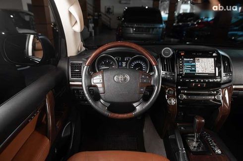 Toyota Land Cruiser 2014 - фото 24