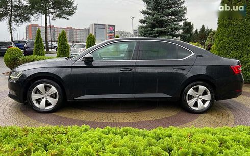 Skoda Superb 2018 - фото 4