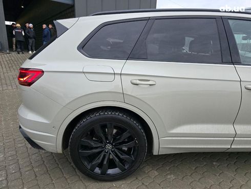 Volkswagen Touareg 2020 бежевый - фото 7