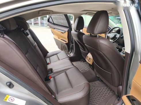 Lexus ES 2018 - фото 16